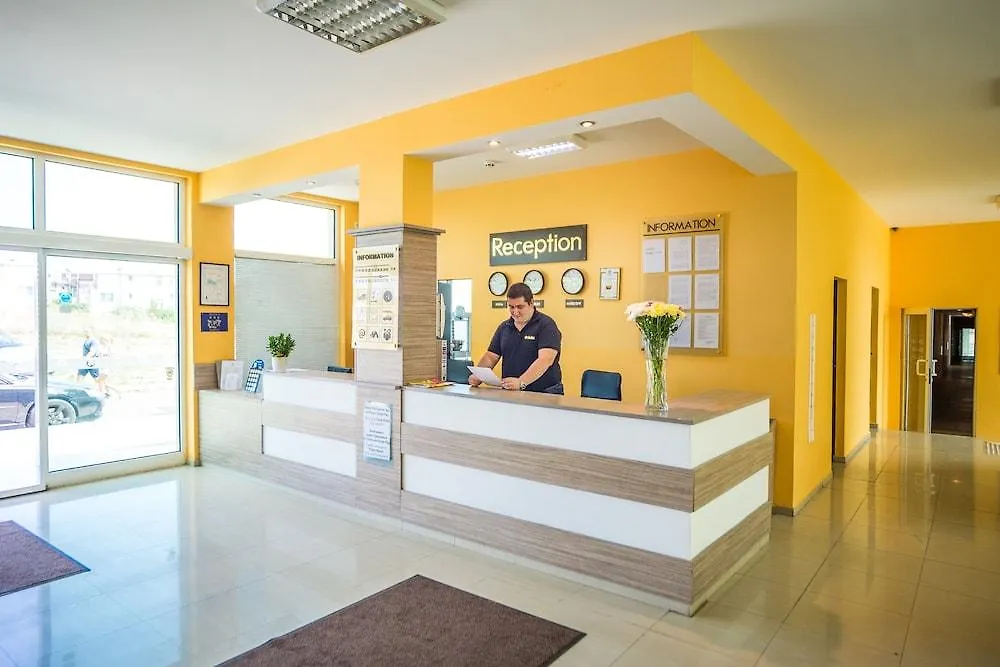 Clara Hotel 布尔加斯 公寓式酒店