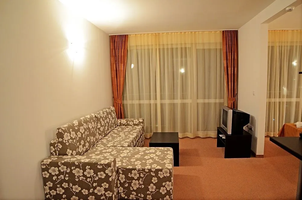 Clara Hotel 布尔加斯 3*,  保加利亚
